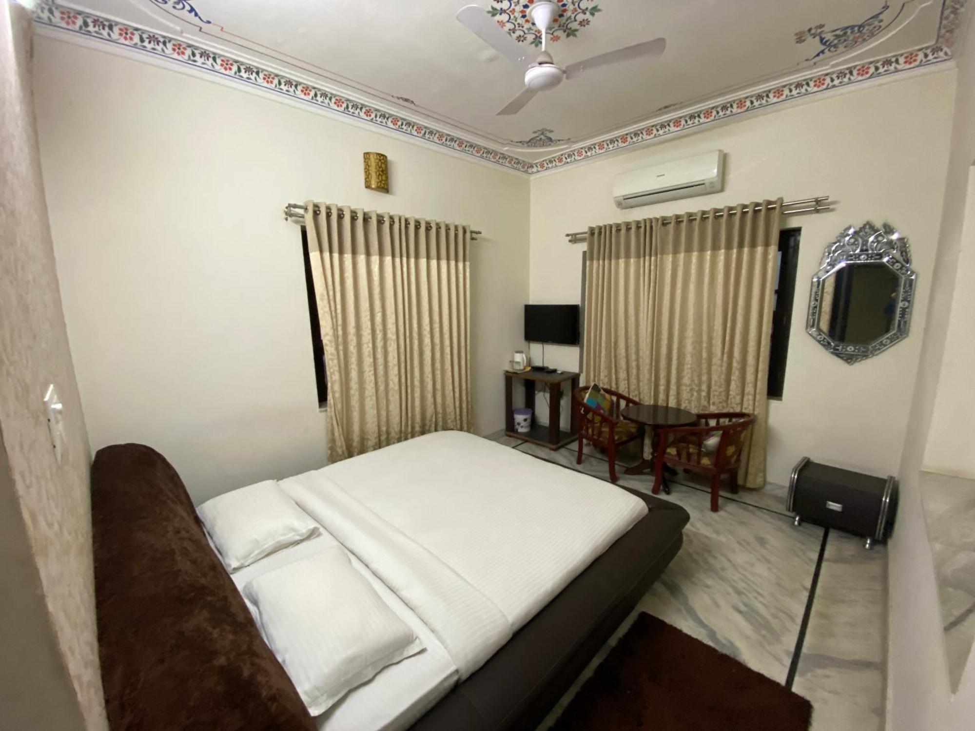 Braj Villa อุเดเปอร์ ภายนอก รูปภาพ